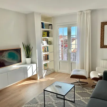 Tocando La Catedral By Catedral Camino Burgo