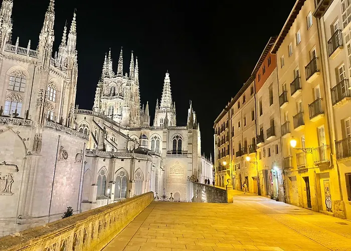 Tocando La Catedral By Catedral Camino Apartment