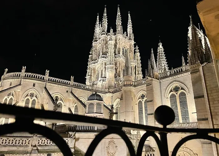 Tocando la Catedral by apartamentoscatedralcamino Apartamento Burgo
