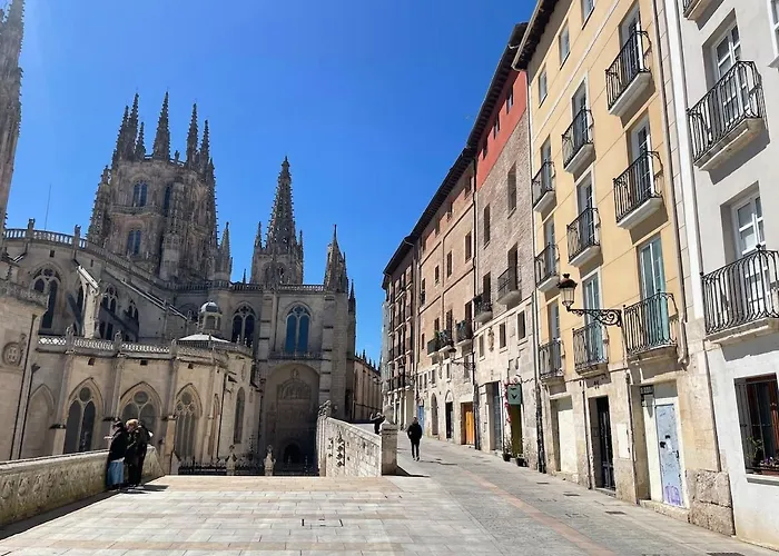 Apartamento Tocando la Catedral by apartamentoscatedralcamino *